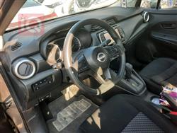 نيسان فيرسا